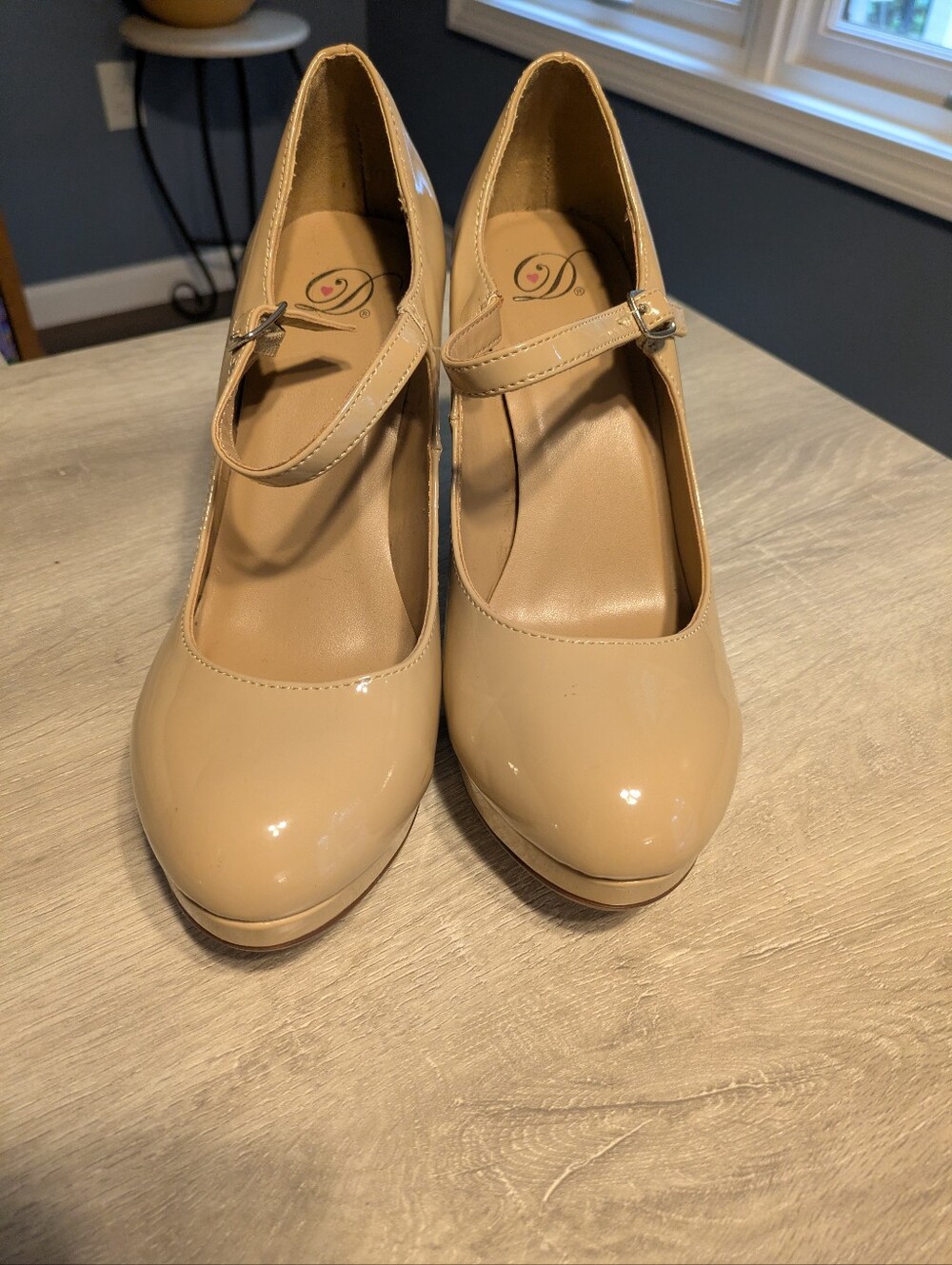 Classic Nude Mary Jane High Heels - Picture 2 of 7